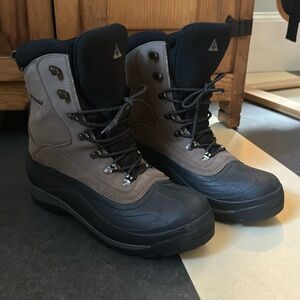 EUC Columbia winter boots, men’s 13